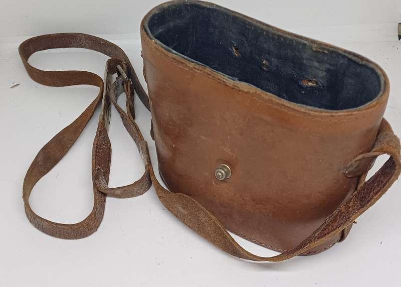 D.E.R.A.L.A.M.A.R.C.H  Paris  Binoculars