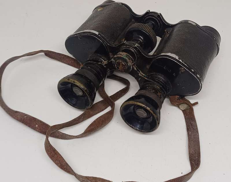 D.E.R.A.L.A.M.A.R.C.H  Paris  Binoculars