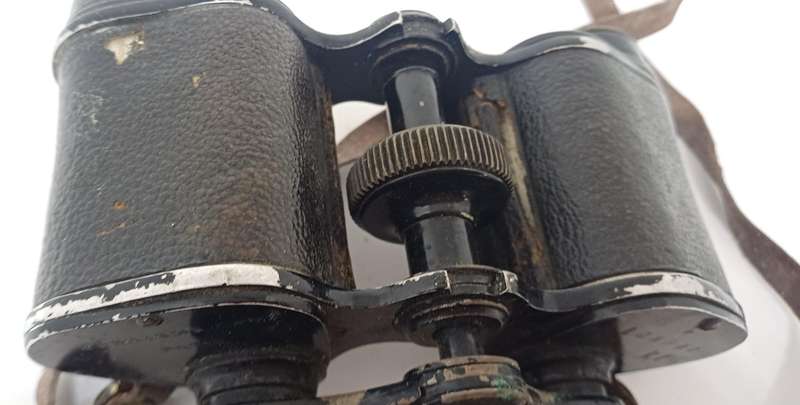 D.E.R.A.L.A.M.A.R.C.H  Paris  Binoculars