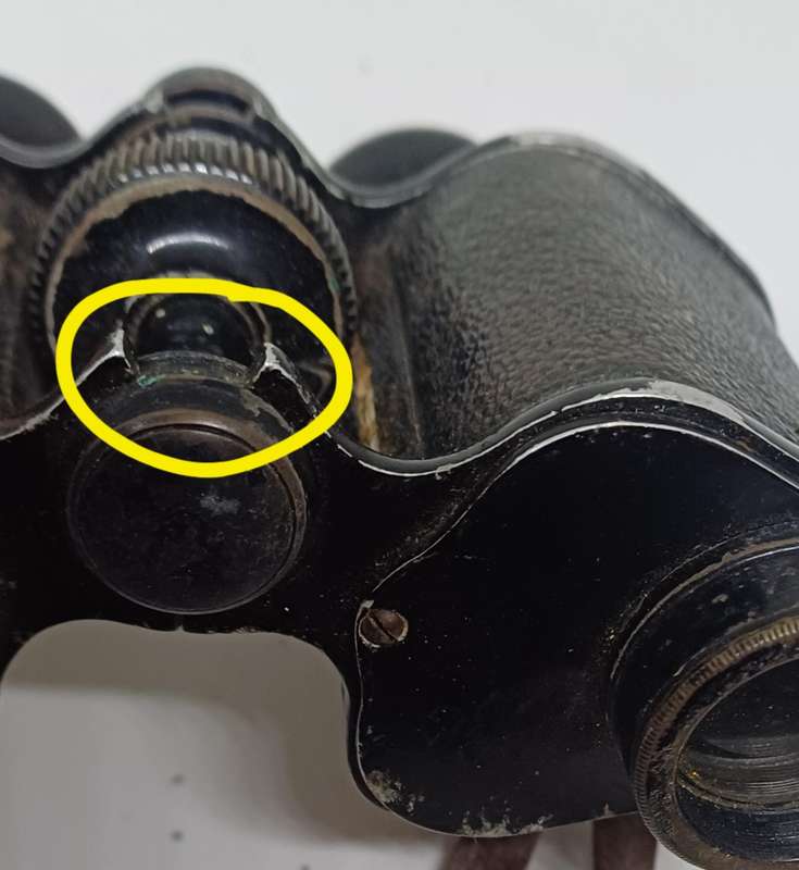 D.E.R.A.L.A.M.A.R.C.H  Paris  Binoculars