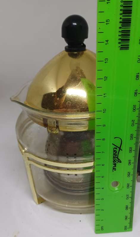 Pull up tea maker