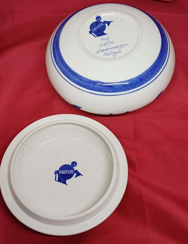 Delft Blue jar with lid
