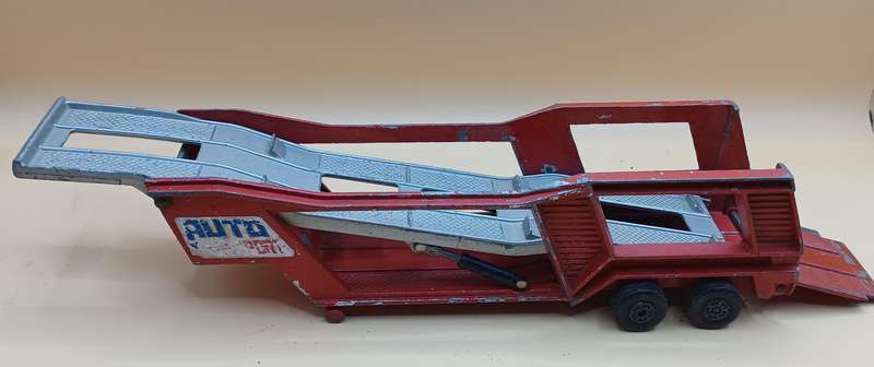 Matchbox super kings K-10 car transporter