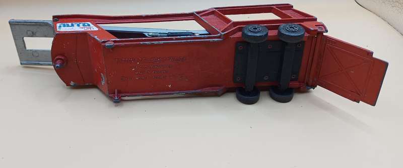 Matchbox super kings K-10 car transporter