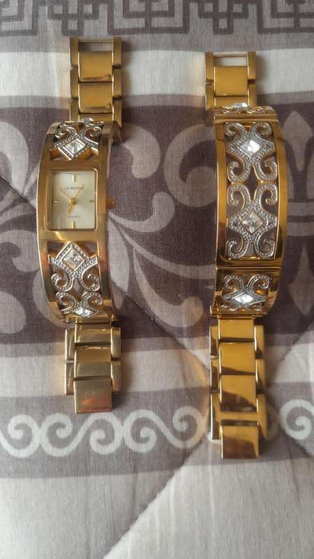 Beautifull Gold Plated Galaxy & Co Wrist band and Watch set