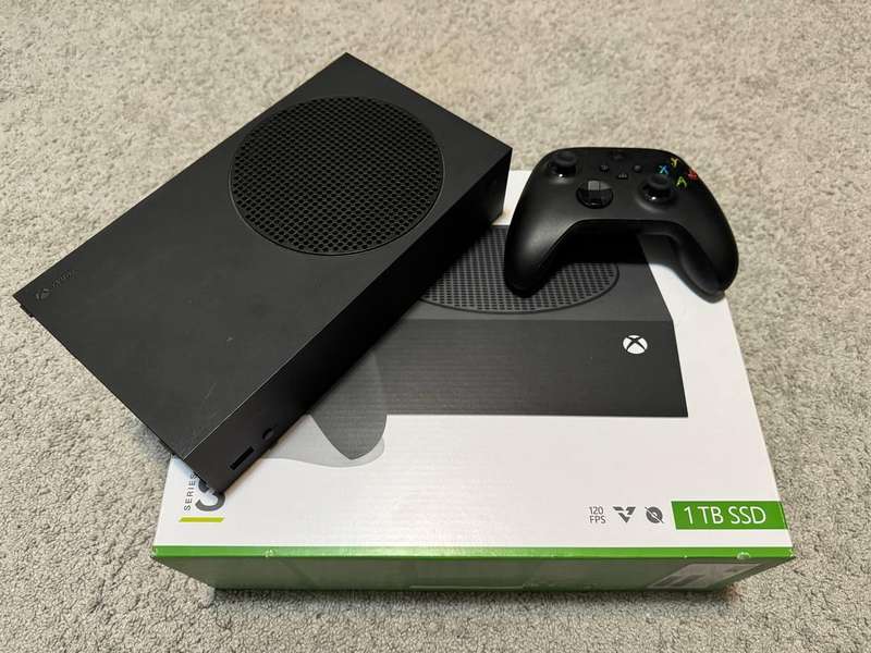 Xbox Series S 1TB Digital Gaming Console (Black)