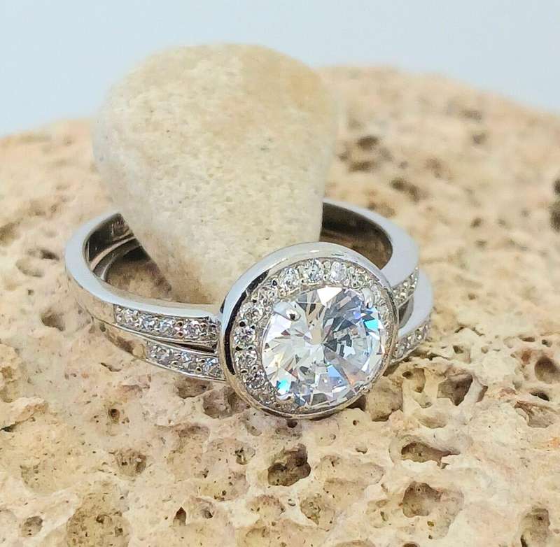 Beautiful .925 Sterling Silver Round Halo Double Ring Set