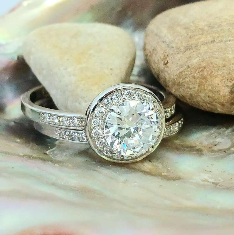 Beautiful .925 Sterling Silver Round Halo Double Ring Set