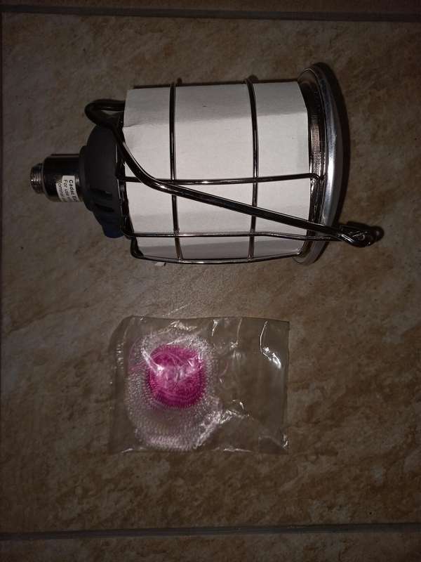 Cadac 100 candle power gas lamp with 0.5m extention