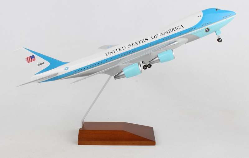 1/200 Air Force One B747