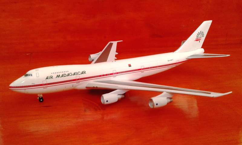 1/400 Air Madagascar B747-200