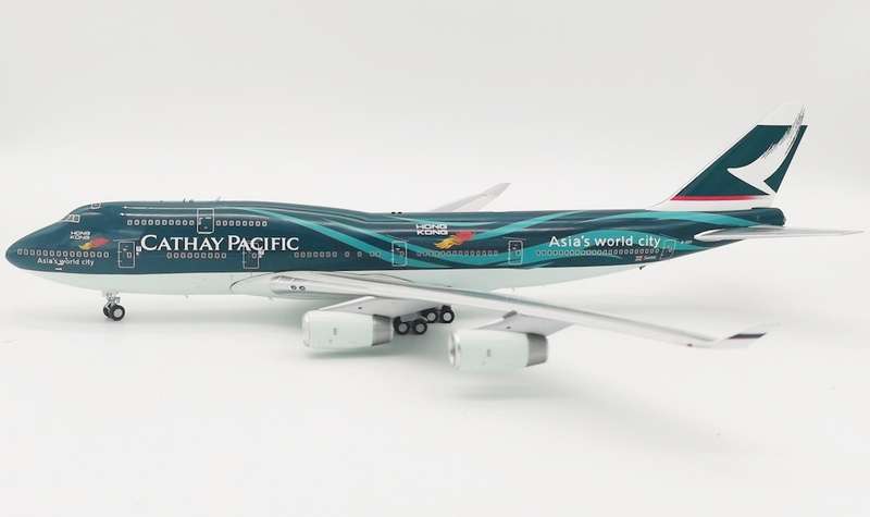 1/200 Cathay Pacific B747-400