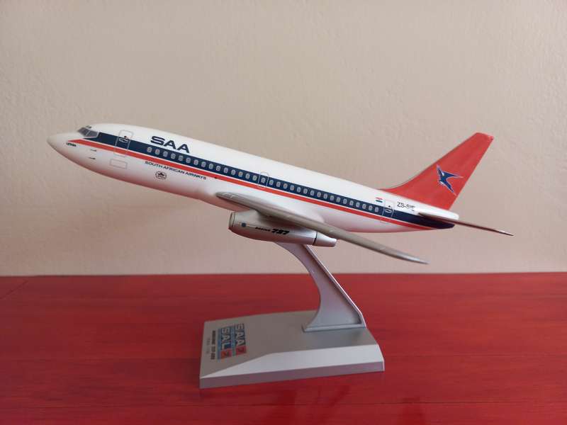 1/150 SAA B737-200