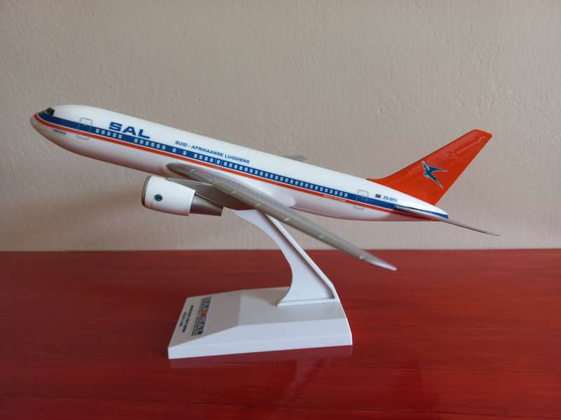 1/200 SAA B767-200