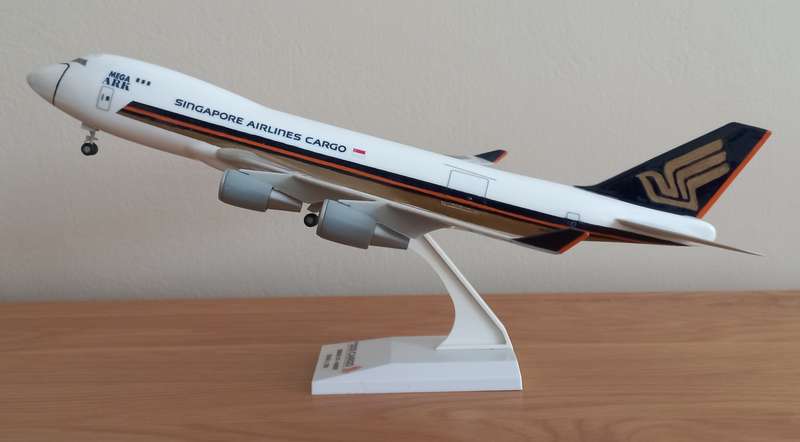1/200 Singapore Airlines Cargo B747