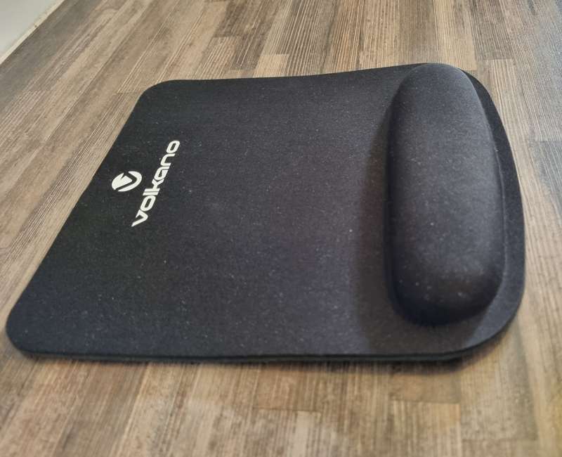 Volkano Mousepad with Wrist-Rest