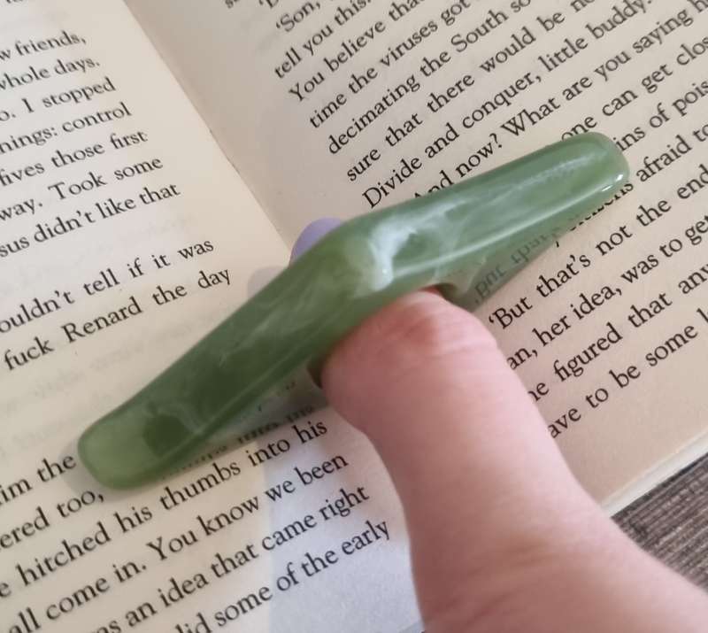 Green Resin Thumb Page Holder