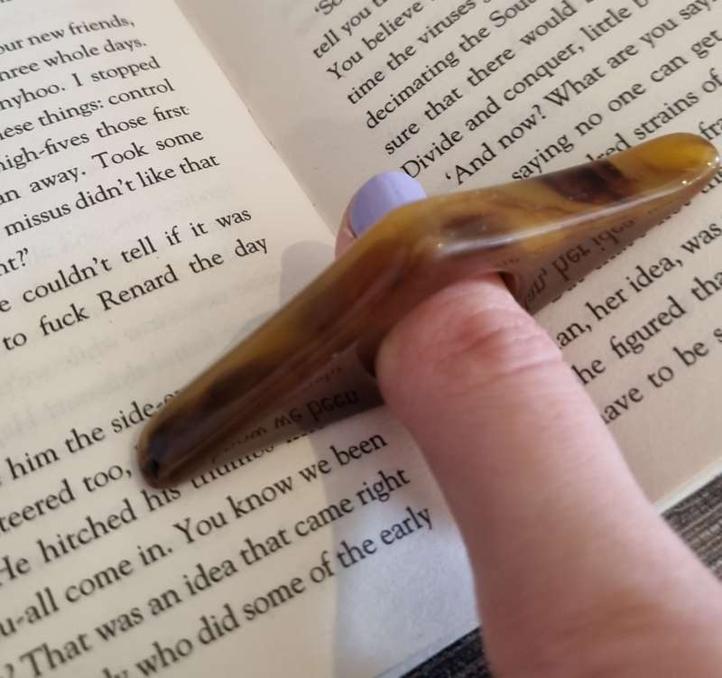Brown Resin Thumb Page Holder