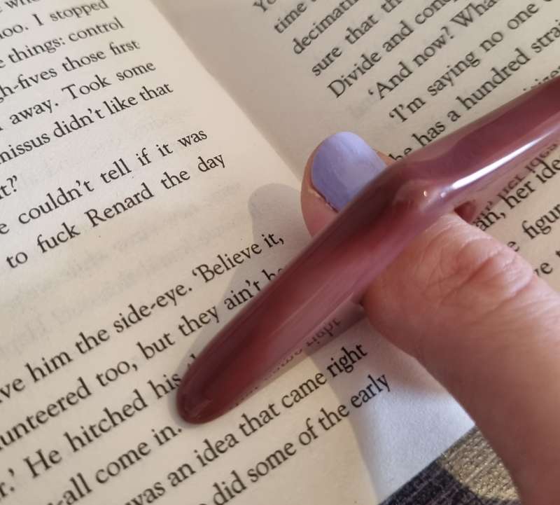 Maroon Resin Thumb Page Holder