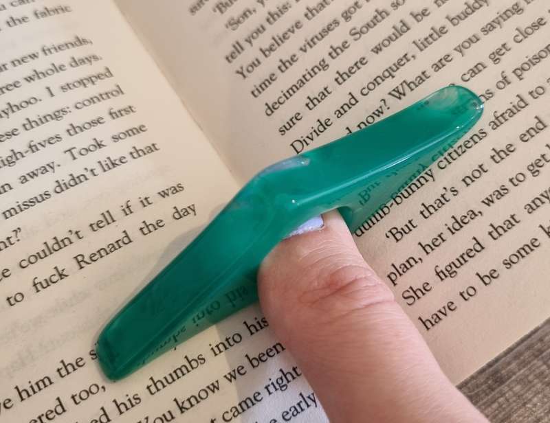 Jade Resin Thumb Page Holder