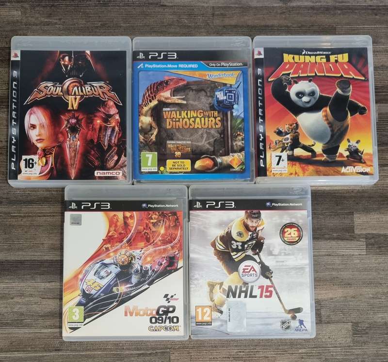 160GB PS3 Console + 2 Controllers + 5 Games Bundle