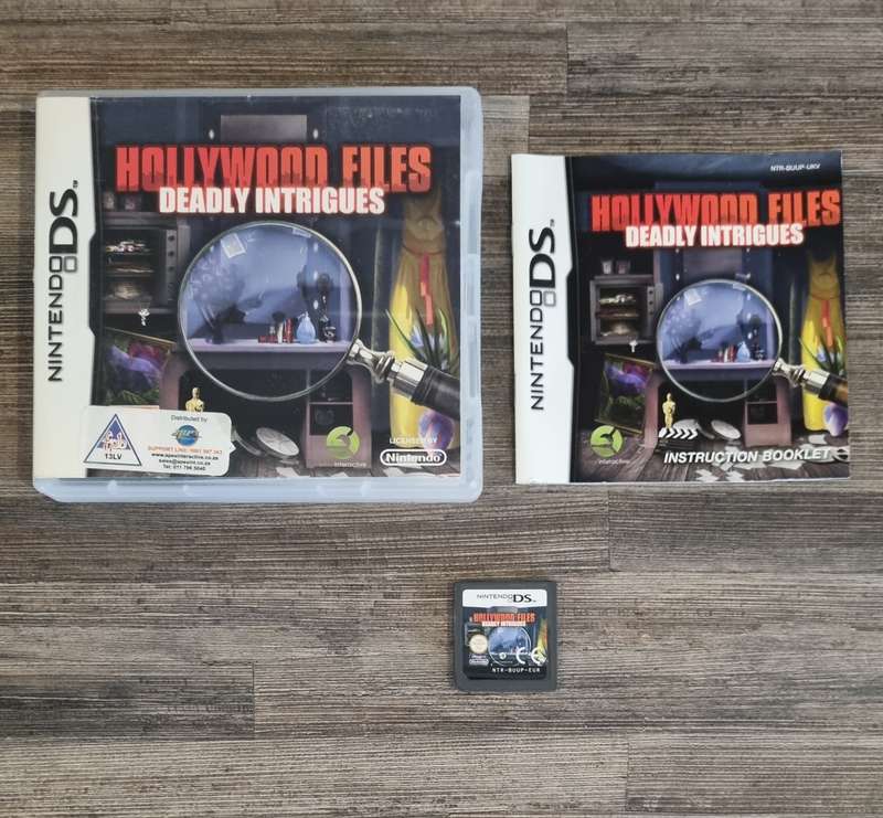 Nintendo DS XL + Charger + Game