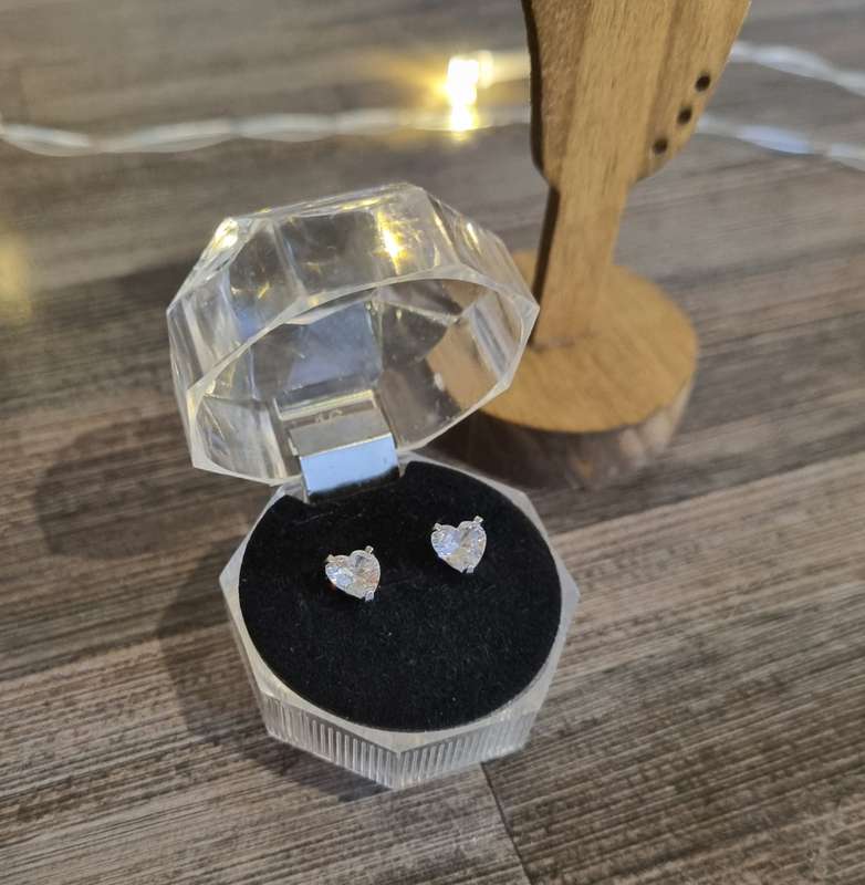 New 925 Sterling Silver Heart Studs