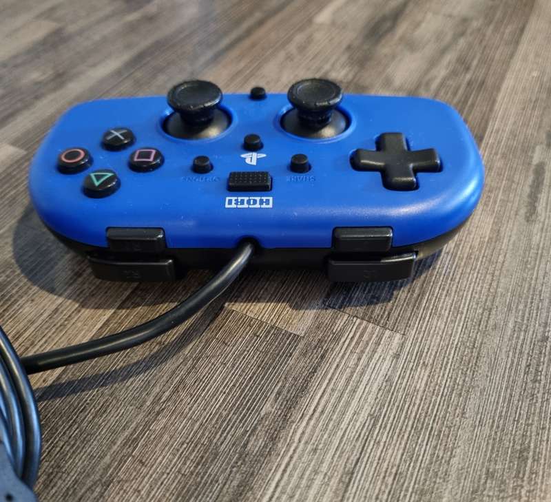 Sony Hori Mini Wired Gamepad for PS4