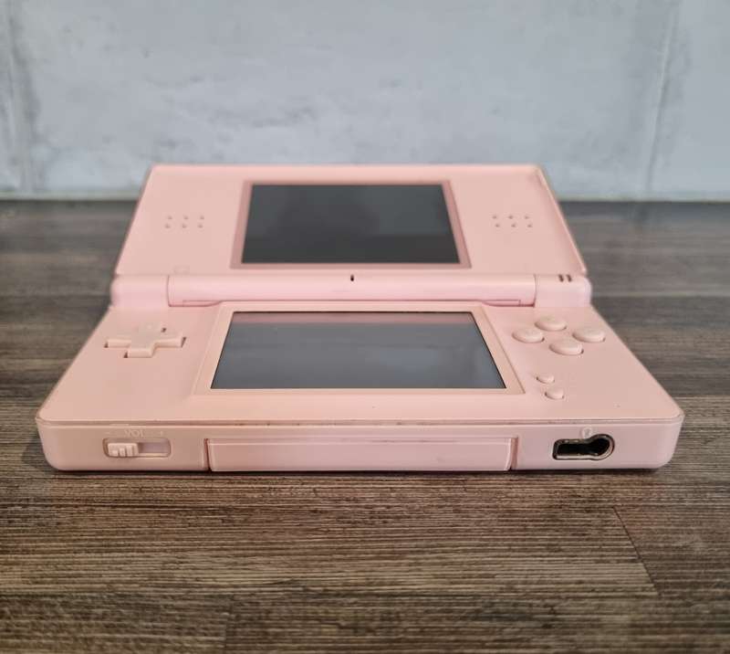 Pink Nintendo DS Lite Bundle