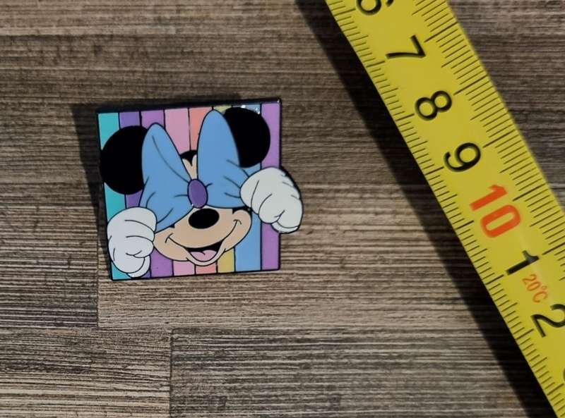 Minnie Mouse Enamel Pin #4