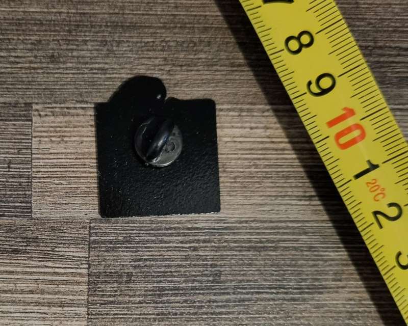 Donald Duck Enamel Pin #1