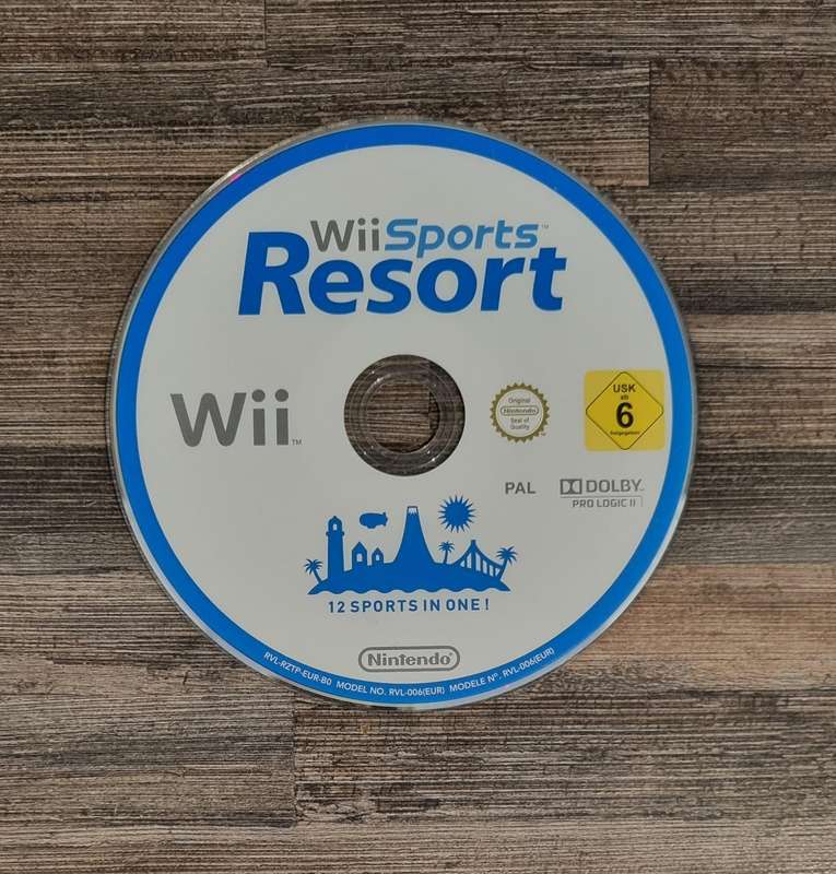 Wii Sports Resort for Nintendo Wii - Scratched