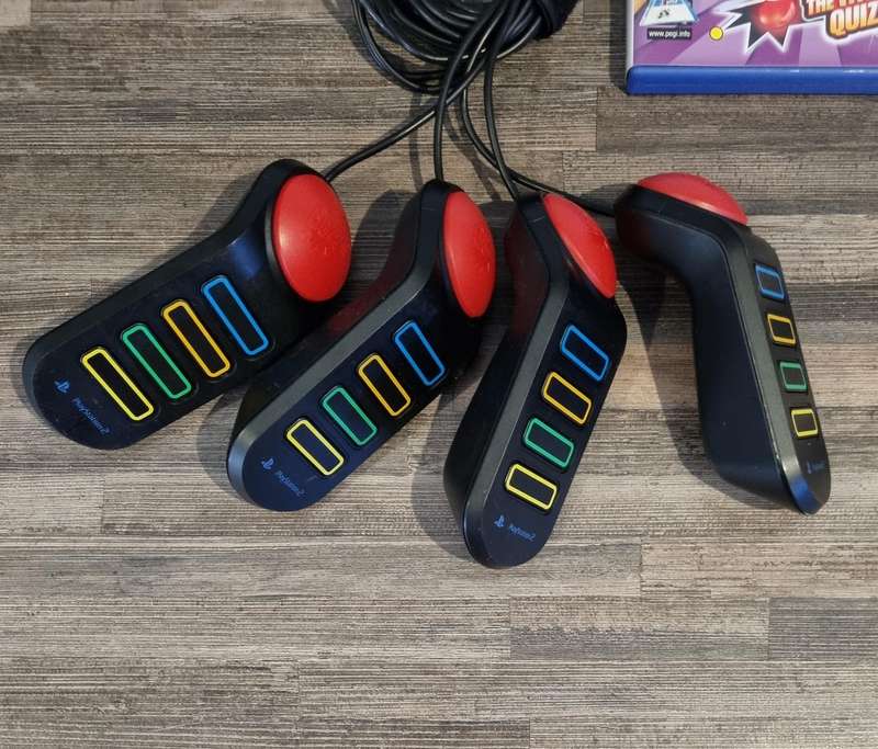 Buzz Controllers + Game for PS2