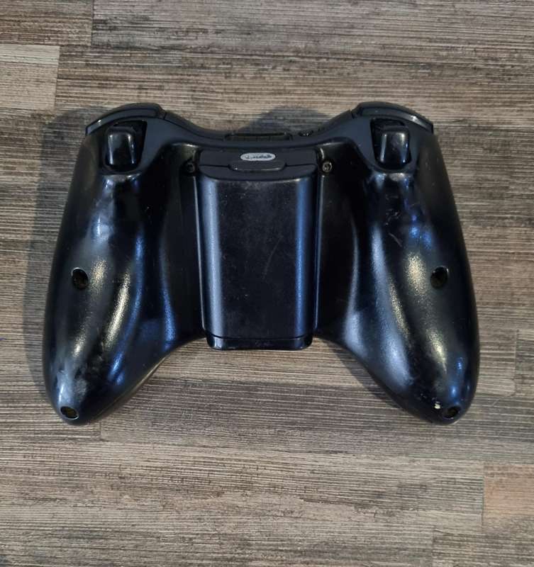 Broken Xbox 360 Controller for Parts
