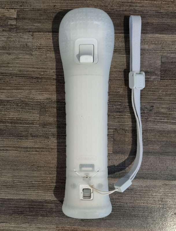 Nintendo Wii Controller & Motion Plus