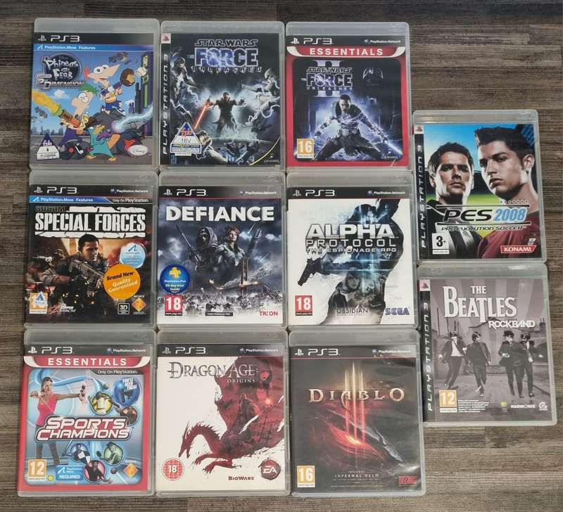 PS3 32GB Console + 2 Controllers + 20 Games - Price Drop
