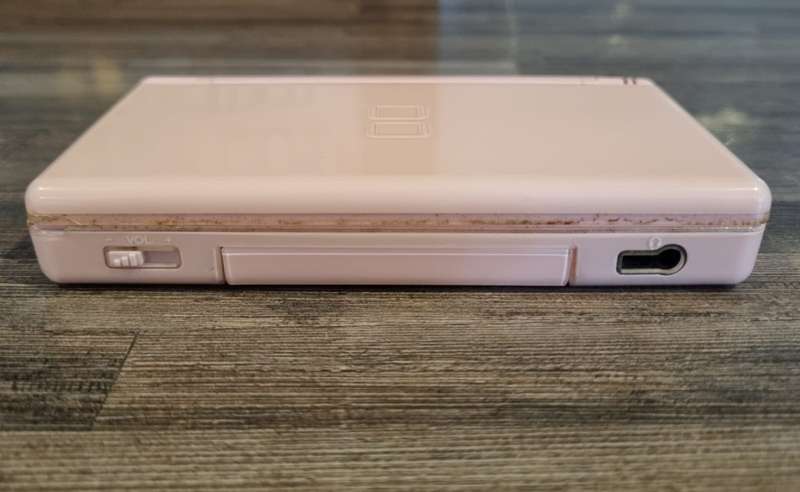 Nintendo DS Lite Console + Games + Charger - Price Drop