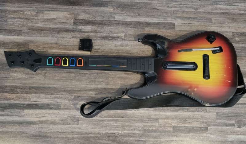 Guitar Hero Guitar + Dongle for PS2