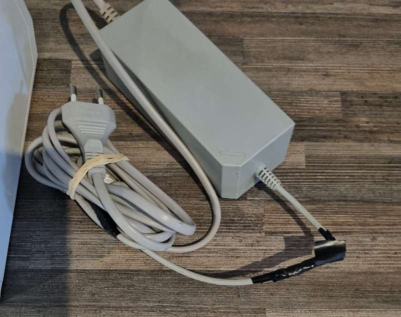 Nintendo Wii Console + Sensor
