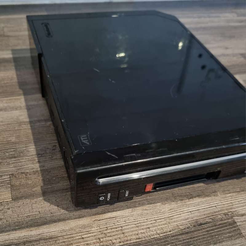 Broken Nintendo Wii Console For Parts