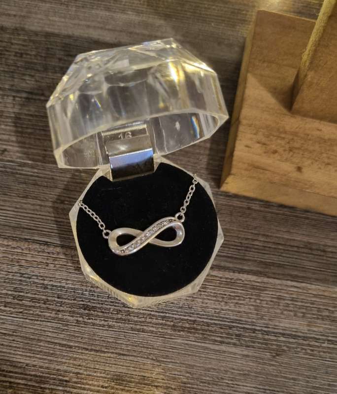925 Sterling Silver Infinity Necklace