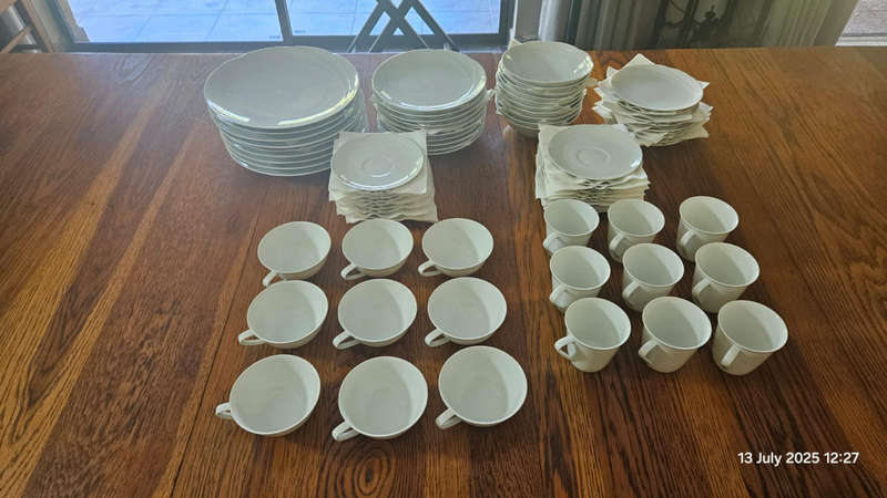 Bone China Dinner Service