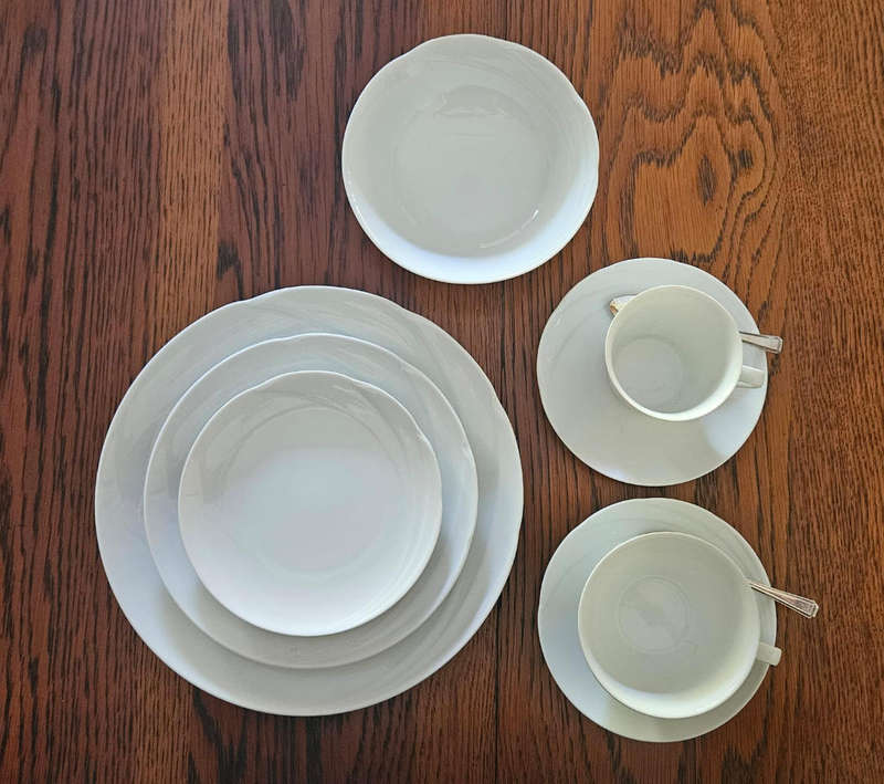 Bone China Dinner Service