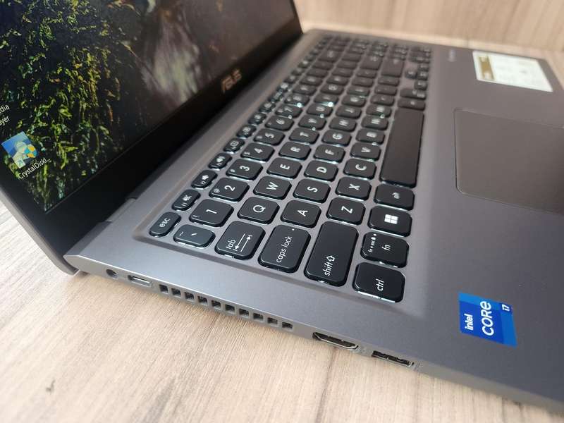 Asus Vivobook X515EA Intel Core I7 11th Gen + Free Laptop Bag