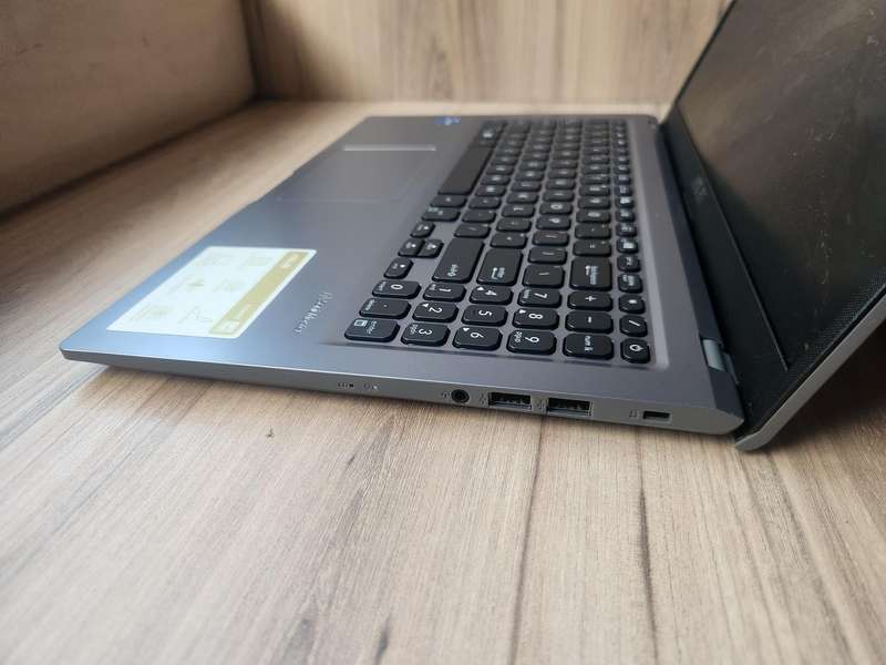 Asus Vivobook X515EA Intel Core I7 11th Gen + Free Laptop Bag