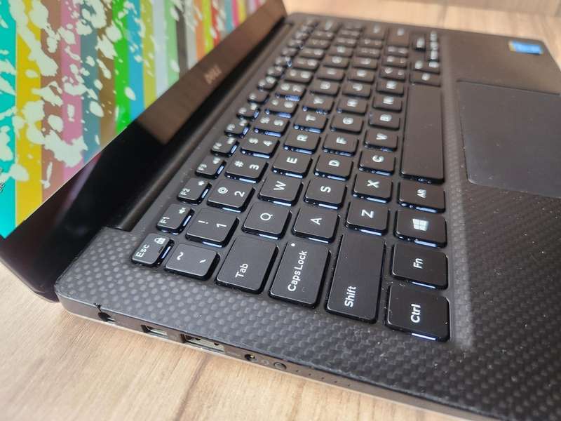 Dell XPS 13 9343 (Touchscreen) Intel Core  i7 + Free Laptop Bag