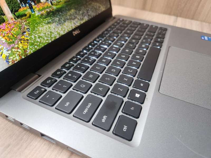 Dell Latitude 5320 Intel i5 11TH Gen + Free Laptop Bag