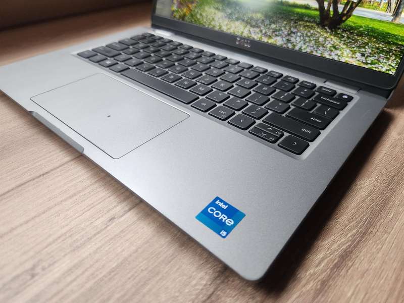 Dell Latitude 5320 Intel i5 11TH Gen + Free Laptop Bag