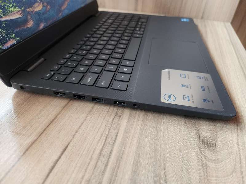 Dell Vostro 3500 11th Gen Intel Core i3 + Free Laptop Bag