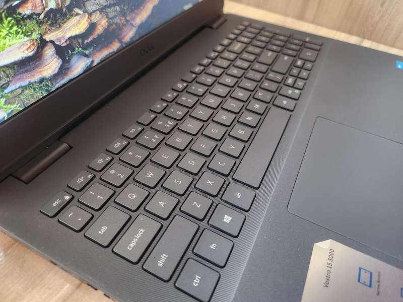 Dell Vostro 3500 11th Gen Intel Core i3 + Free Laptop Bag